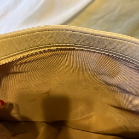 Vintage DAWLI Leather Gold Elephant Handbag - Picture 3 of 8